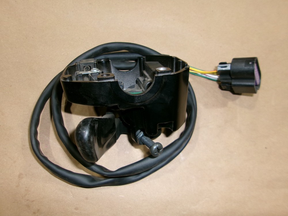 RIGHT HANDLEBAR CONTROL THROTTLE 707002272 LOWER SECTION ONLY