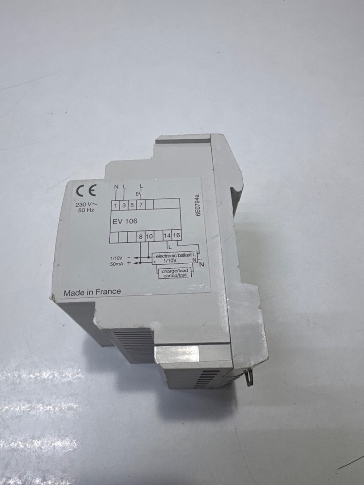 HAGER EV106 REMOTE CONTROL UNIT