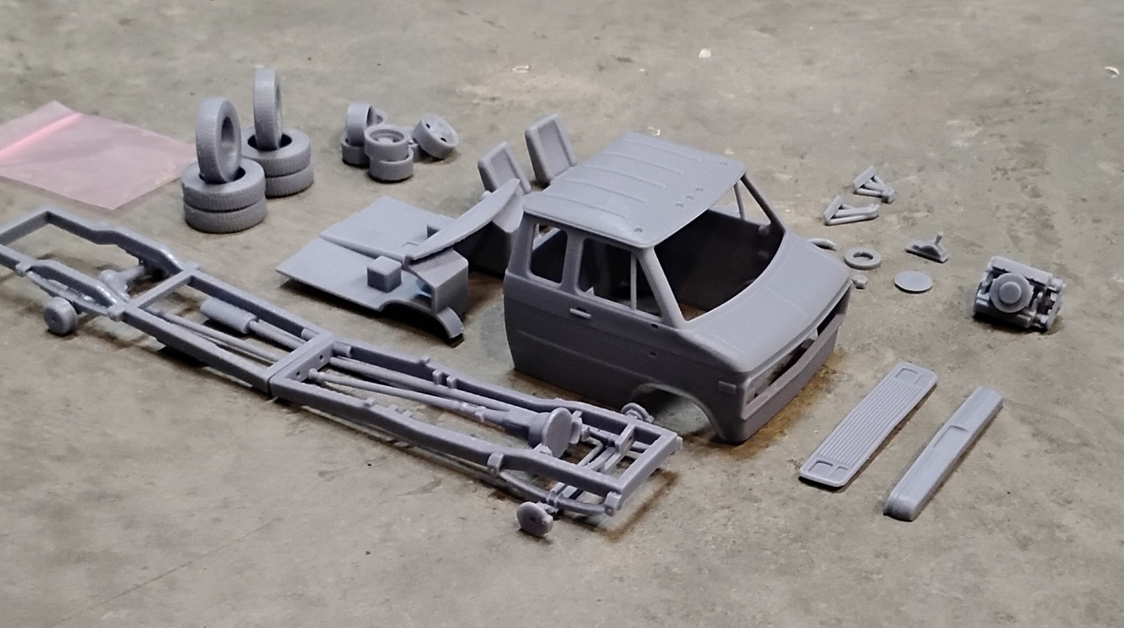 3d Printed 1/25 70's-80's Chevy Custom Van Chassis Cab Dually
