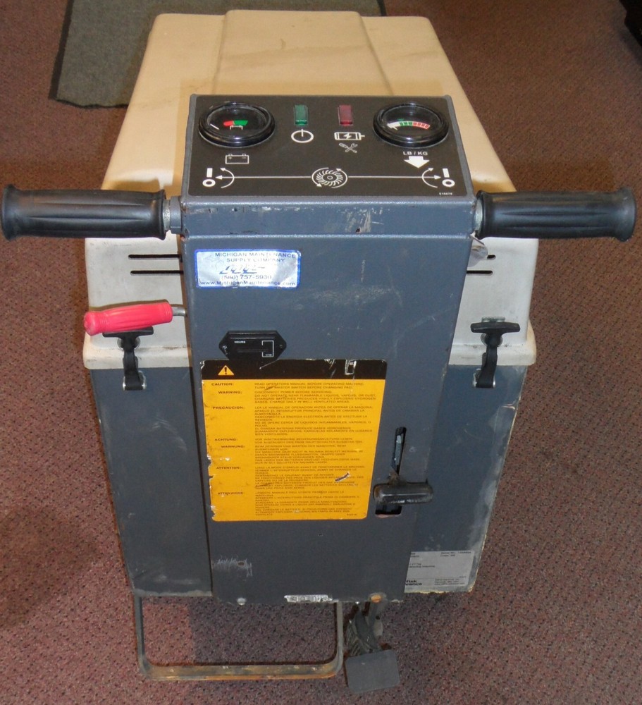 Nilfisk Advance 20 Floor Scrubber