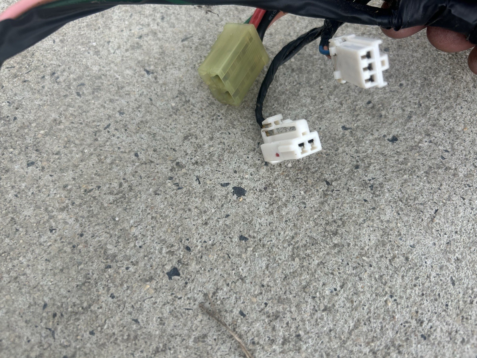 Genuine Hyundai Wiring Assembly - Front (Part No.: 91151-4R020)