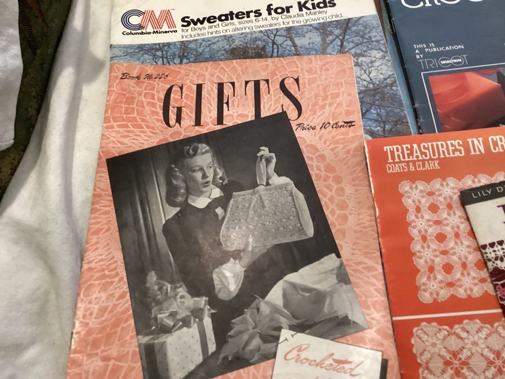 11 Vintage Crochet Instruction/Pattern Booklets