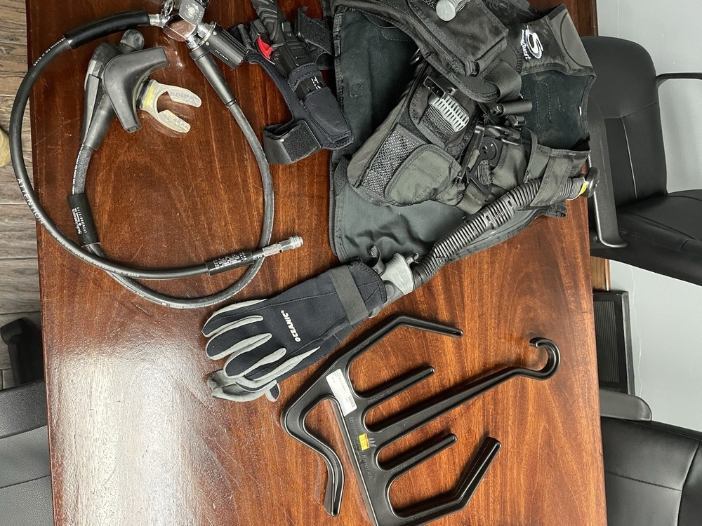 Seaquest Scuba Diving Equipment