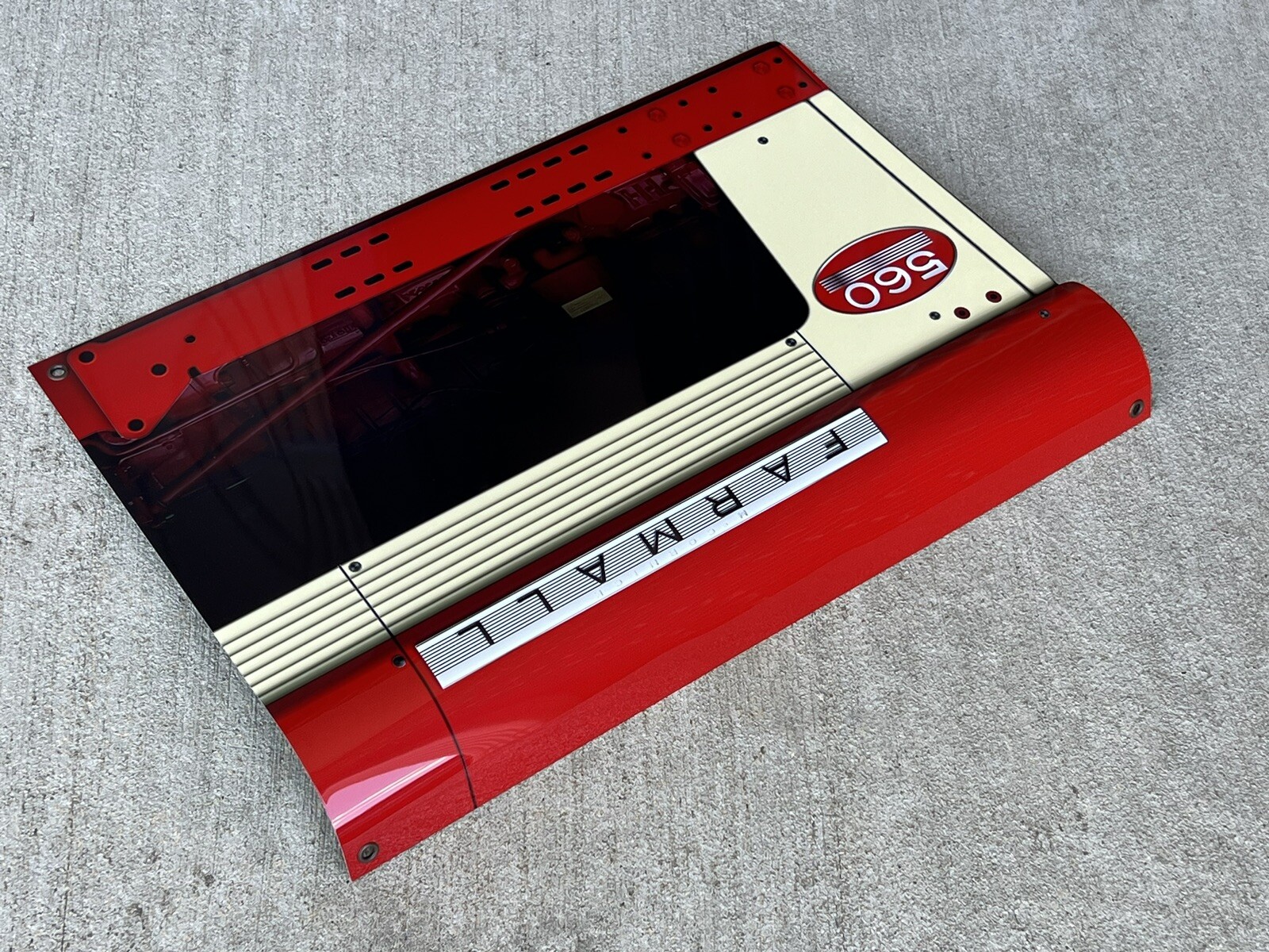 Wow!! Curved FARMALL 560 Tractor Farm 3D Sign Advertising