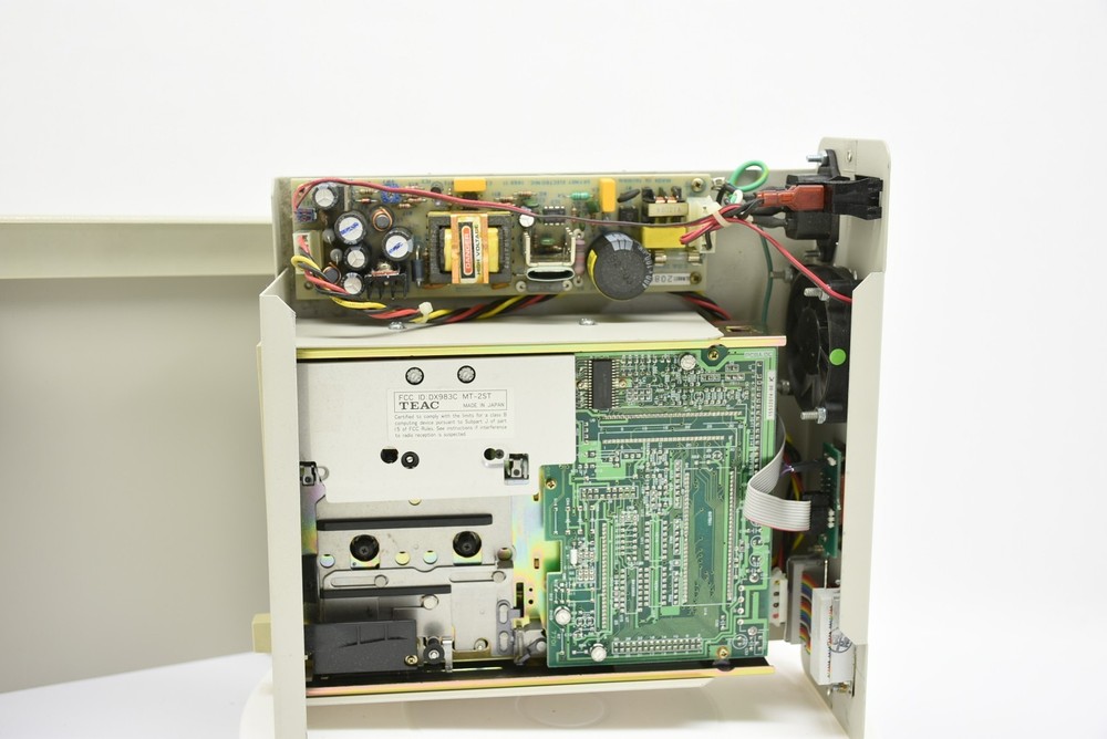 CMS SD80 Tape Backup 25 D-Sub Connector TEAC MT-2ST - Powers On