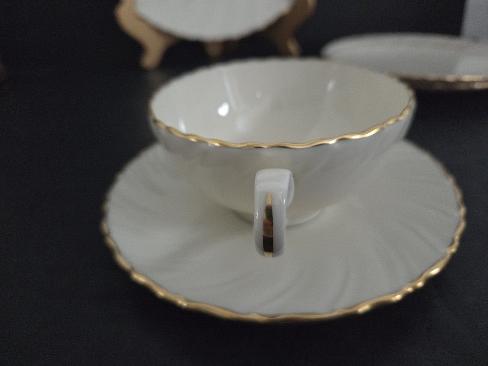Laurent Lenox 5pc. Place Setting Gold Trim