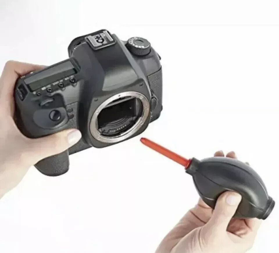 Amazon Basics Cleaning Kit for DSLR Cameras and Sensitive Electronics