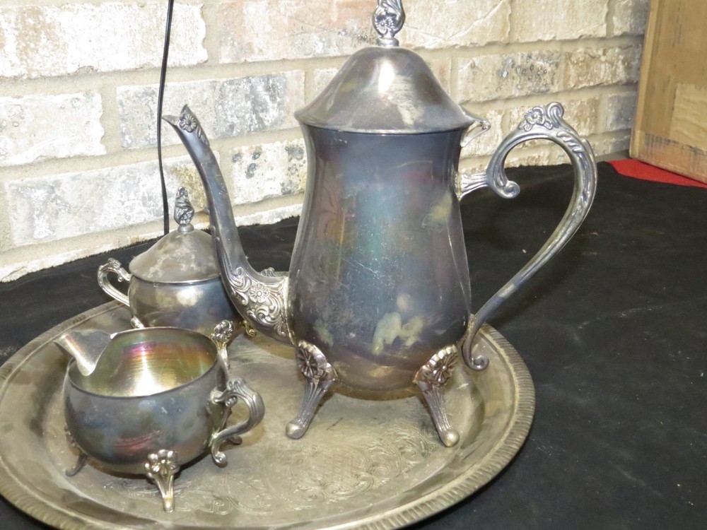 WM ROGERS,? Silver Company Vintage 4-Piece Silver-Plated Tea / coffee Set..