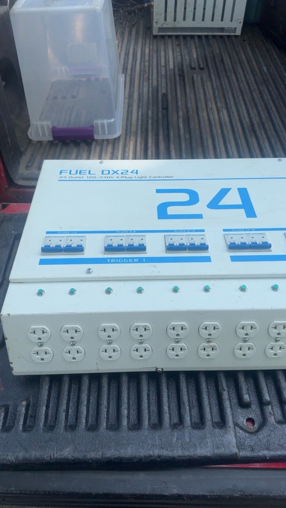 Autopilot Fuel DX24 120/240v 24 Light Controller USED