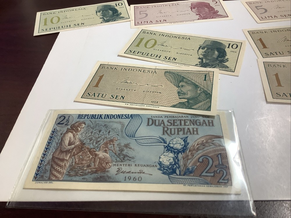 Indonesia Paper Currency Bank Notes