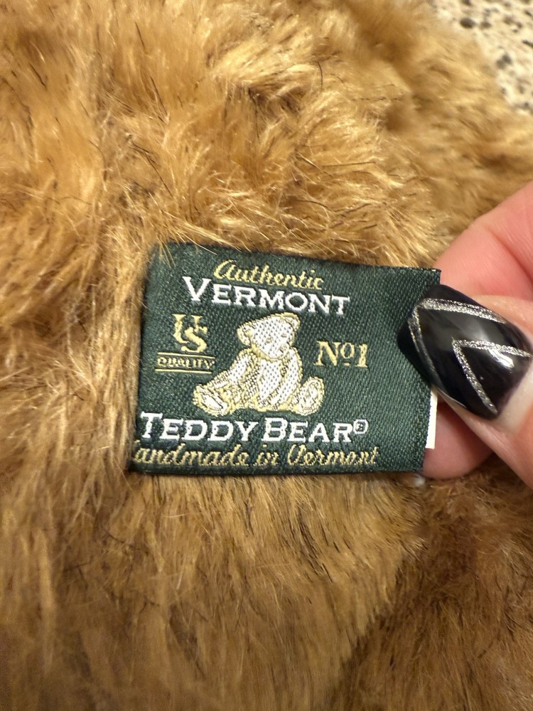 Vermont Teddy Bear ~ Authentic