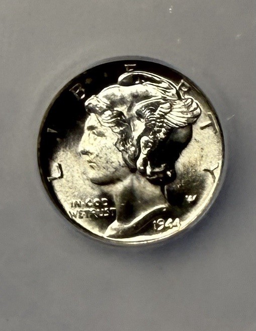 1944 MERCURY DIME High Grade!