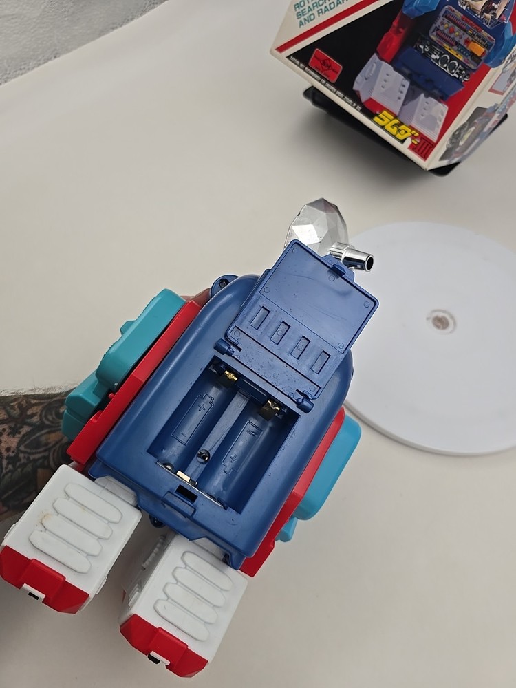 VINTAGE Robot Lambda 111 Rotating Searchlight And Rader Mint Condition