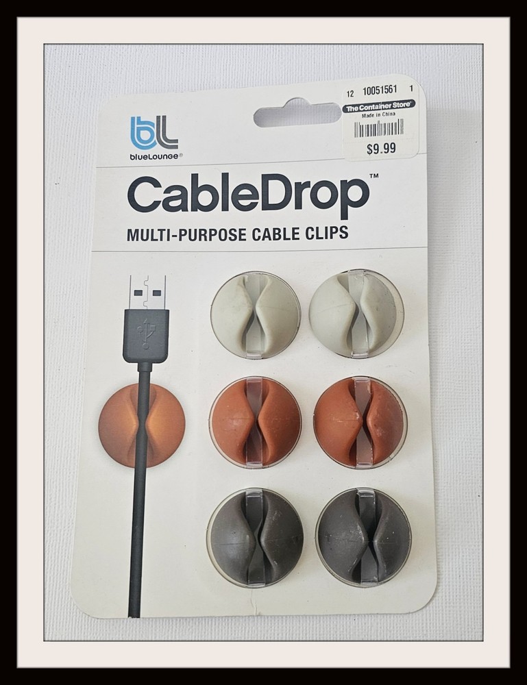 BLUE LOUNGE MULTI PURPOSE CABLE CLIPS NWT