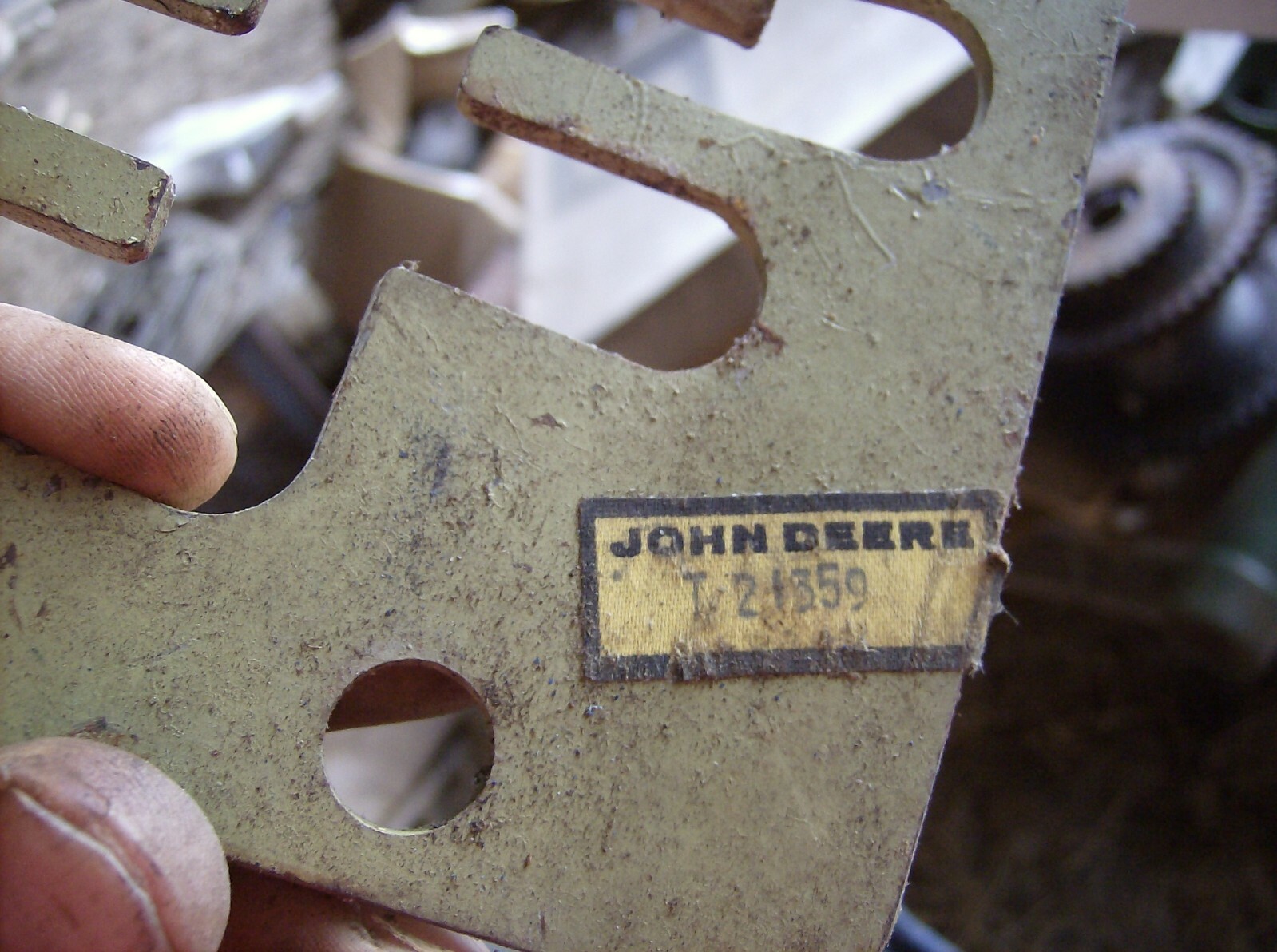 GENUINE JOHN DEERE T21359 PLATE GEARS TRANSMISSION?