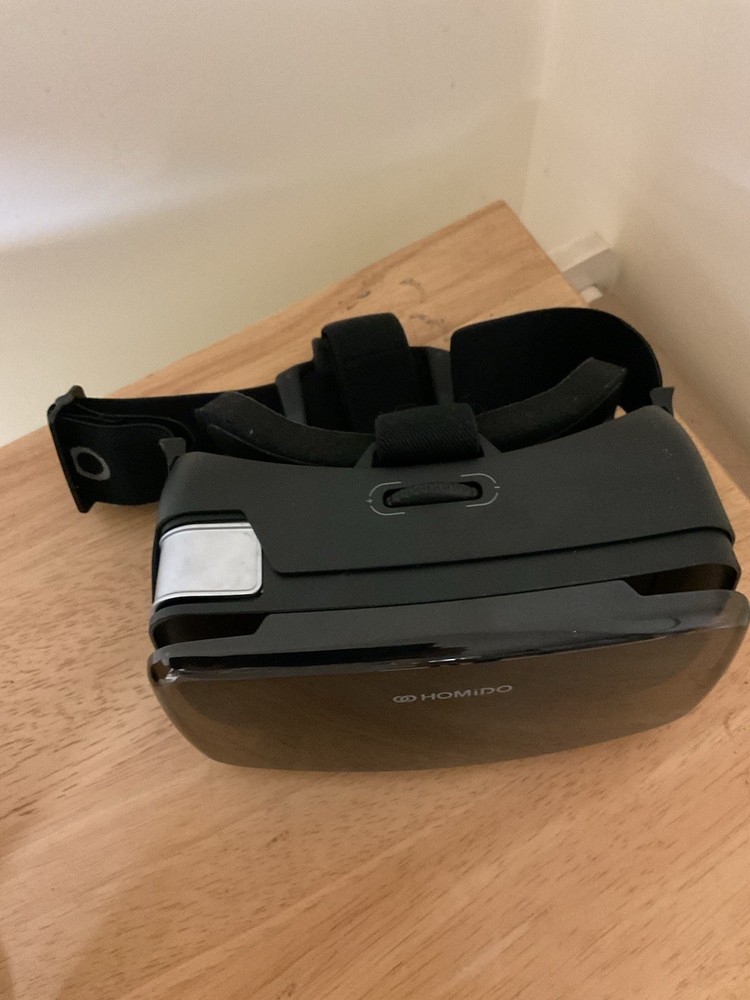 Homido V2 Virtual Reality Headset - Black - iPhone & Android - Case - Excellent
