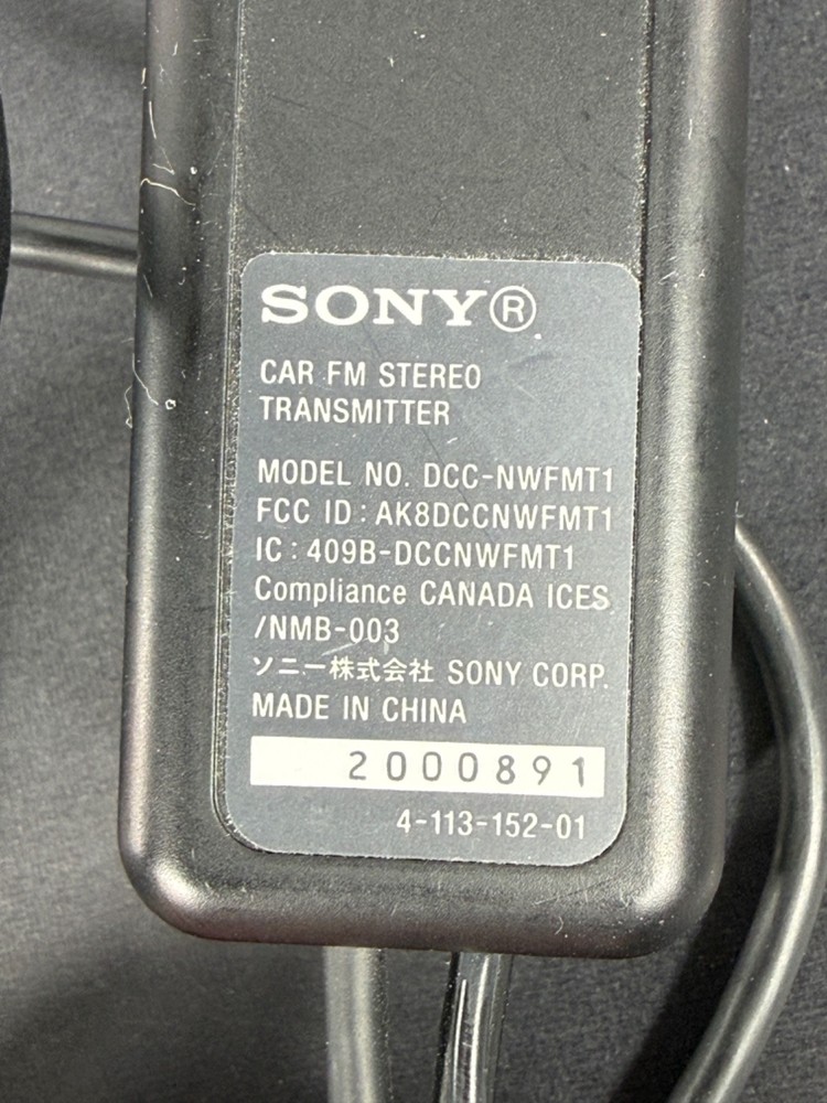 Sony Walkman FM Transmitter Modulator Car Charger Adapter DCC-NWFMT1