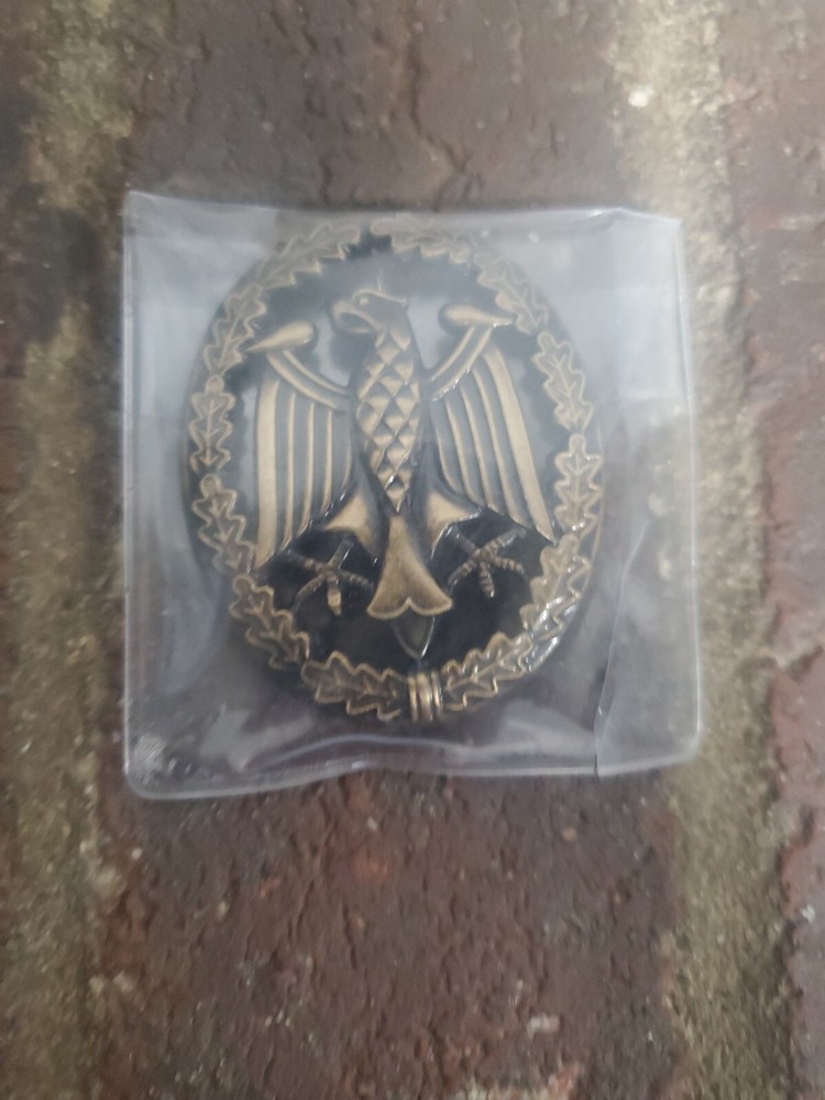 German Armed Forces Badge bronze, Authentic New