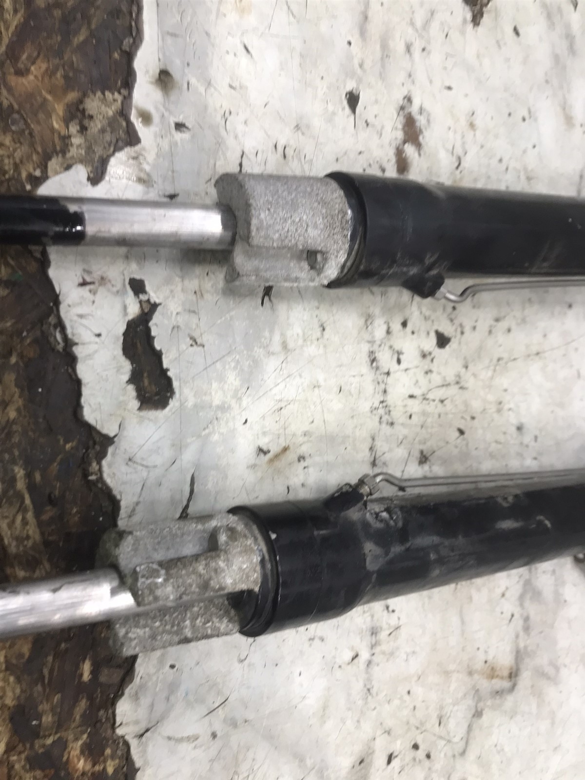 Mercury marine MerCruiser Alpha Bravo trim tilt lift hydraulic cylinders NO SALT