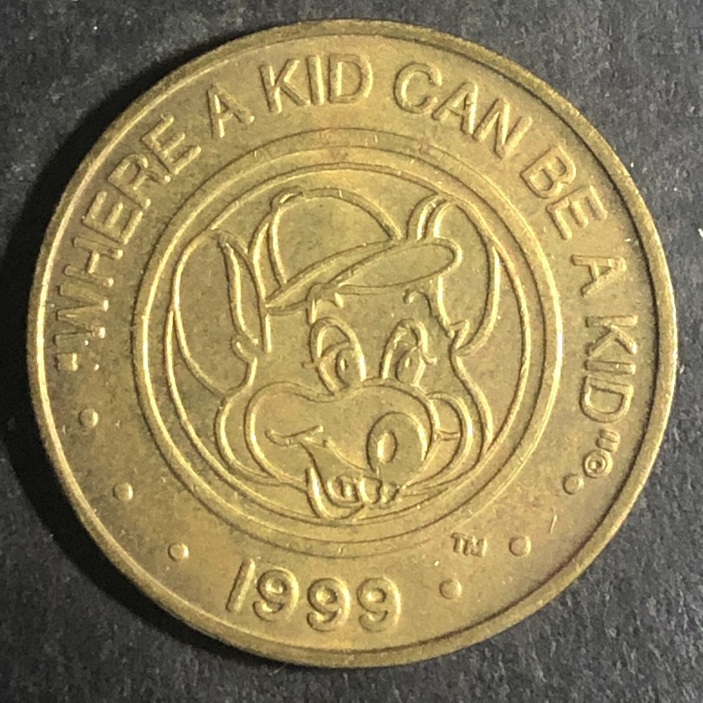 Chuck E. Cheese Brass 25c Arcade Token 1999 25mm