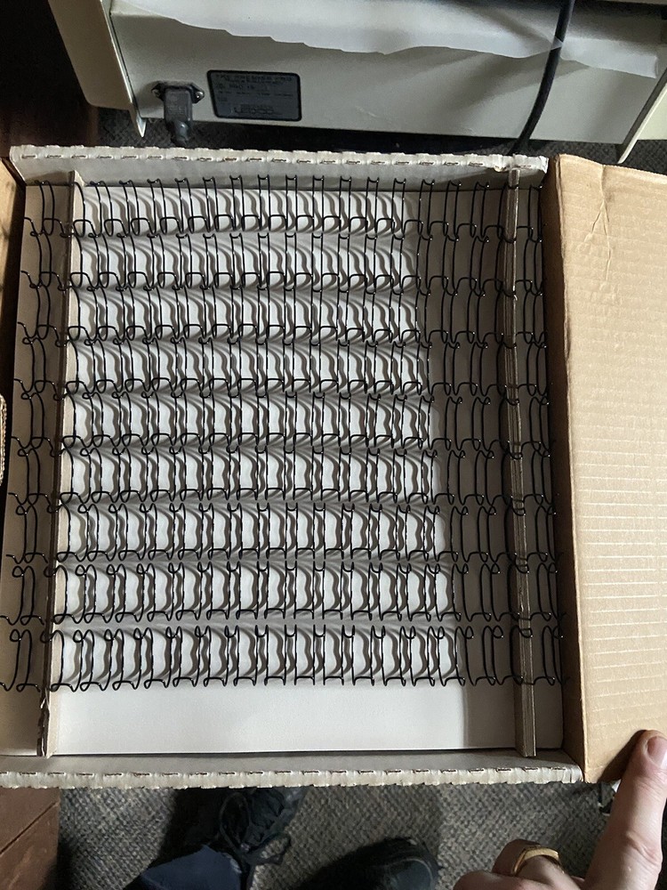 Spiral-O 19 Loop Wire Binding Combs 210 - 1/4 White