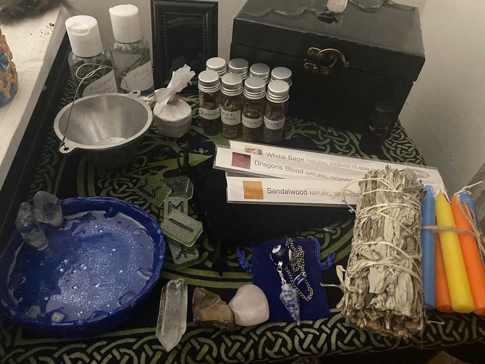 Medium Witch Travel Altar