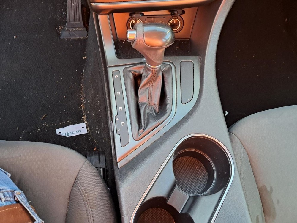 OPTIMAKIA 2015 Glove Box 4765526