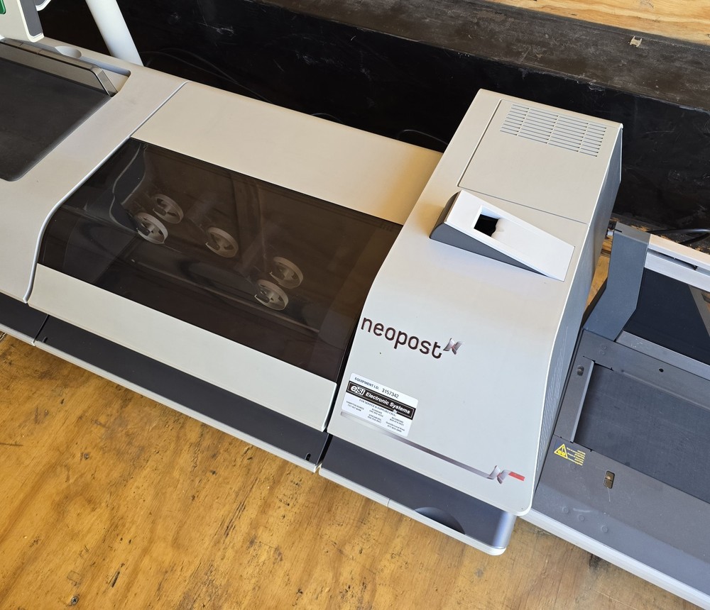 NEOPOST IS/IM5000-6000 FEEDER W/ IS/IM5000-6000 BASE ENVELOPE MAILING MACHINE