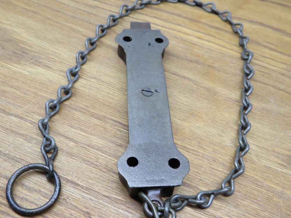 OLD DOUBLE DOOR FRENCH DOOR LOCK LATCH SPRING LOADED PULL CHAIN