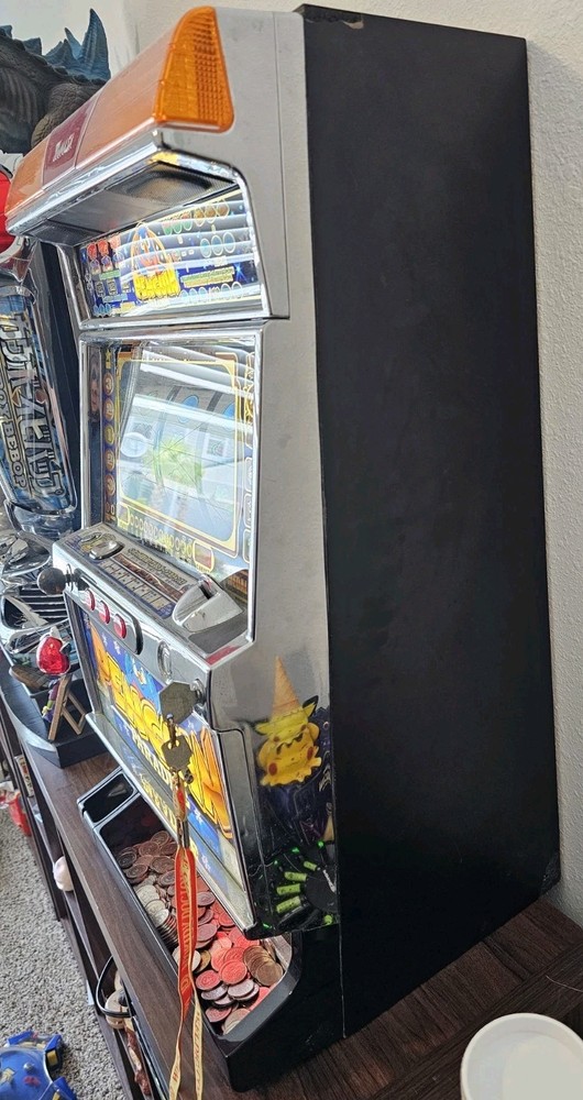 Penguin Paradise Token Slot Machine