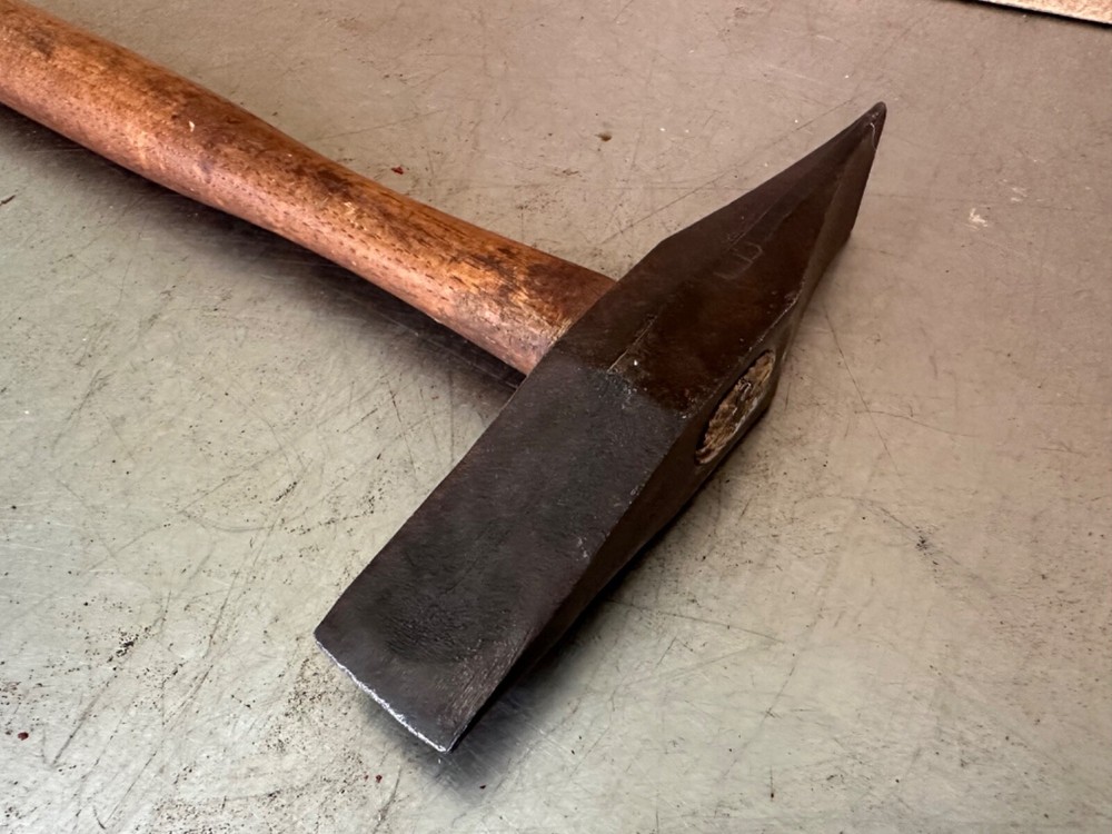 Vintage ATHA Scaling Hammer 1 Pound 5oz.