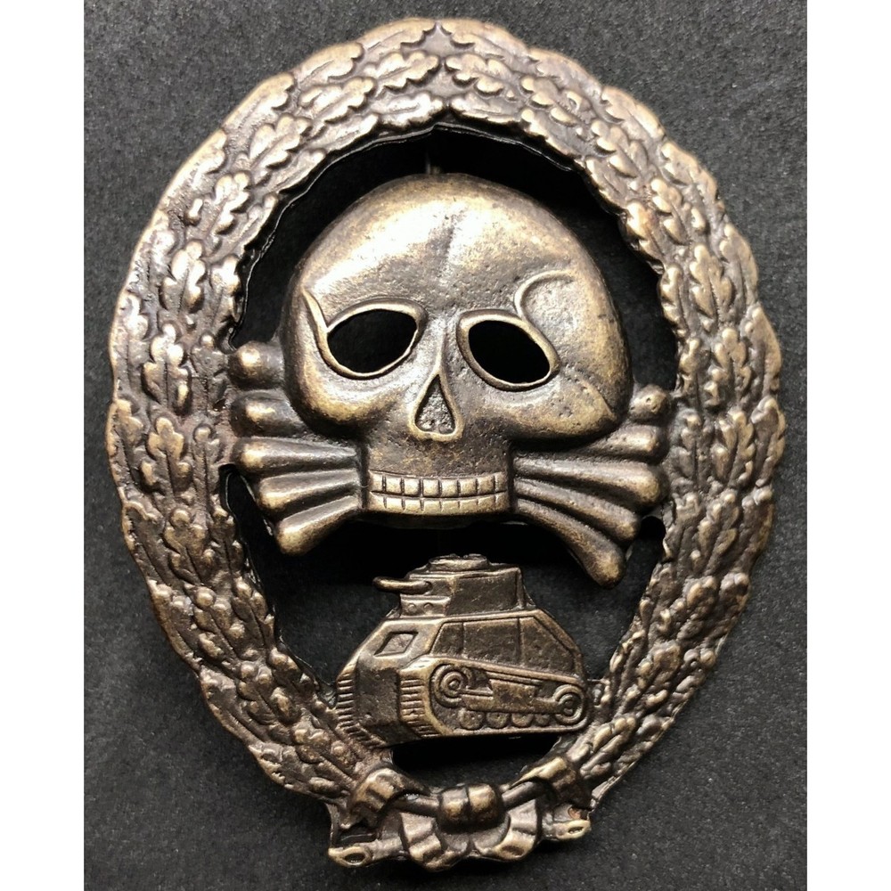 WW2 Armored Unit Combat Badge - REPRO