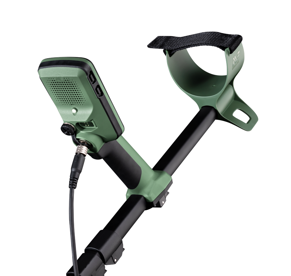 Minelab X-TERRA PRO Metal Detector