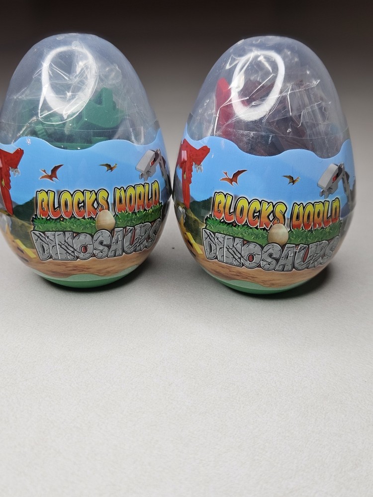 2 Blocks World Dinosaurs