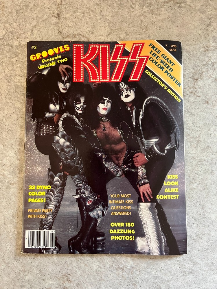 KISS Grooves Magazine Volume 2/#3 w/ attached poster
