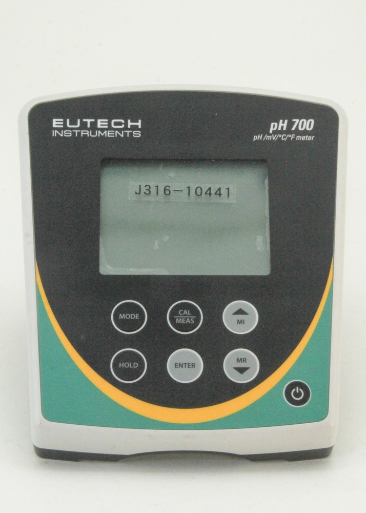 10441 EUTECH INSTRUMENTS PH/MV/C/F BENCHTOP METER PH 700