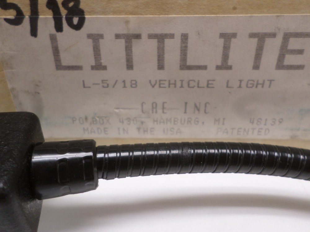 Littlite 17-L-5/18 Task Light with Mounting Chassis (Missing Light Shield)