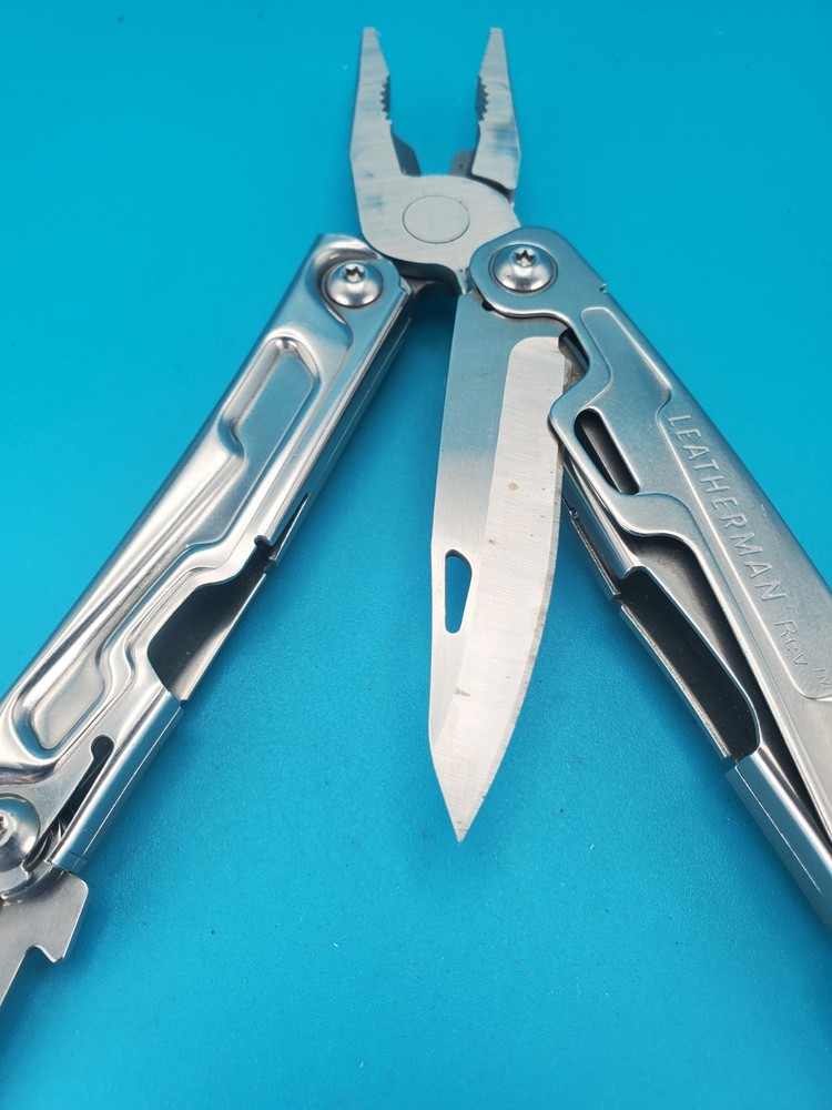 Leatherman Rev 3.8" Multi-Tool, Stainless!