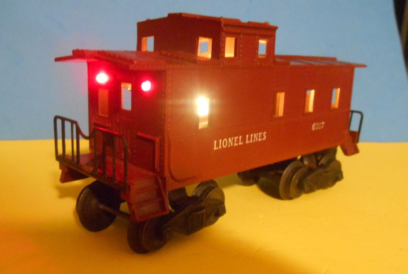 O Scale Lionel lighted Caboose LED Lighting KIT using On-board Battery & Switch