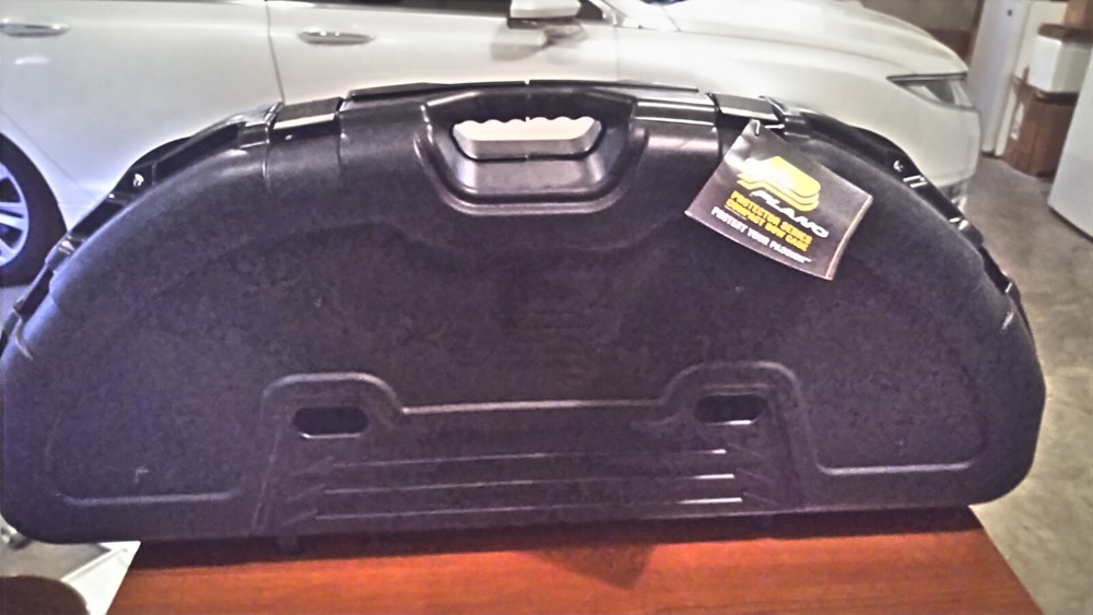Plano Protector Compact Bow Case, Black, Archery Storage, New