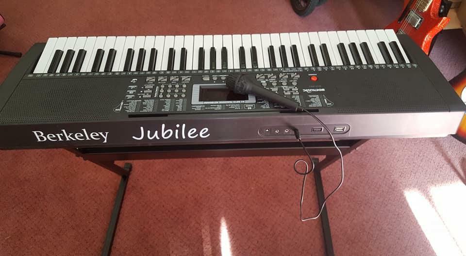 Berkeleywind Jubilee Keyboard by Berkeley w/Mic USB, Metronome,..