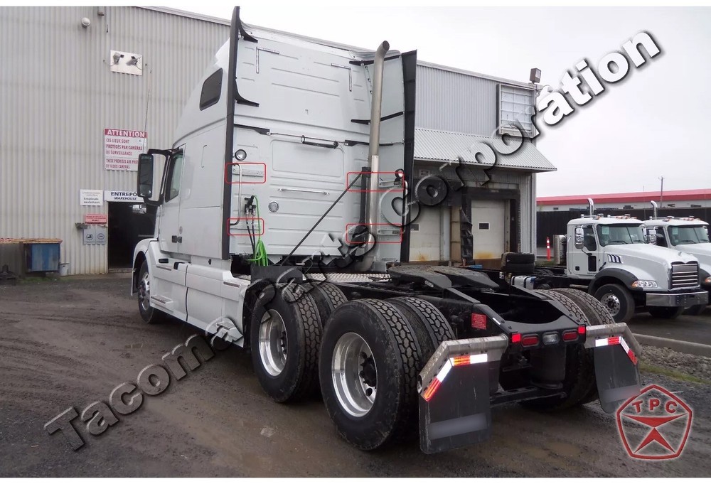 Low Cab Fairing Support Bracket 82728020 (Plastic) 2pc Compatible with Volvo VNL