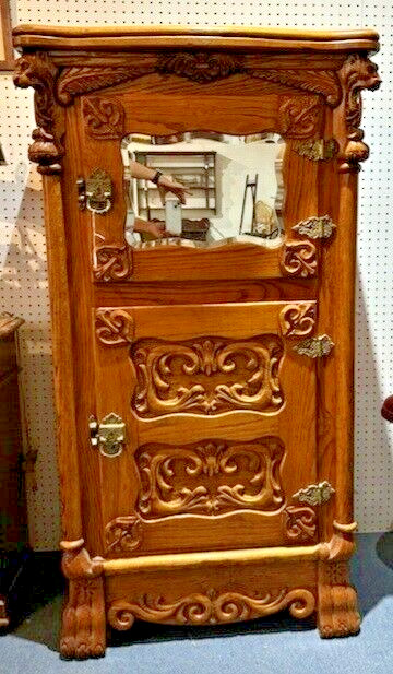 WINGED GRIFFIN OAK ICE BOX