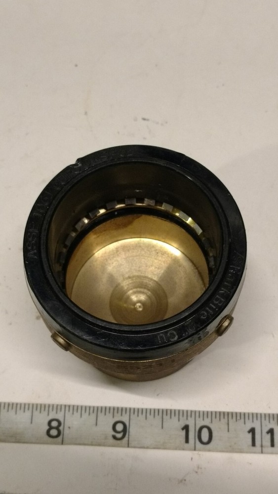 SharkBite UXL0454 Brass 2" Plug/cap