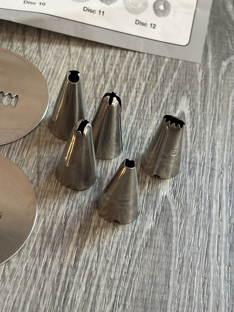 12 Cuisinart Cookie Press Maker CCP-10 Replacement Cookie Discs + 5 Tips