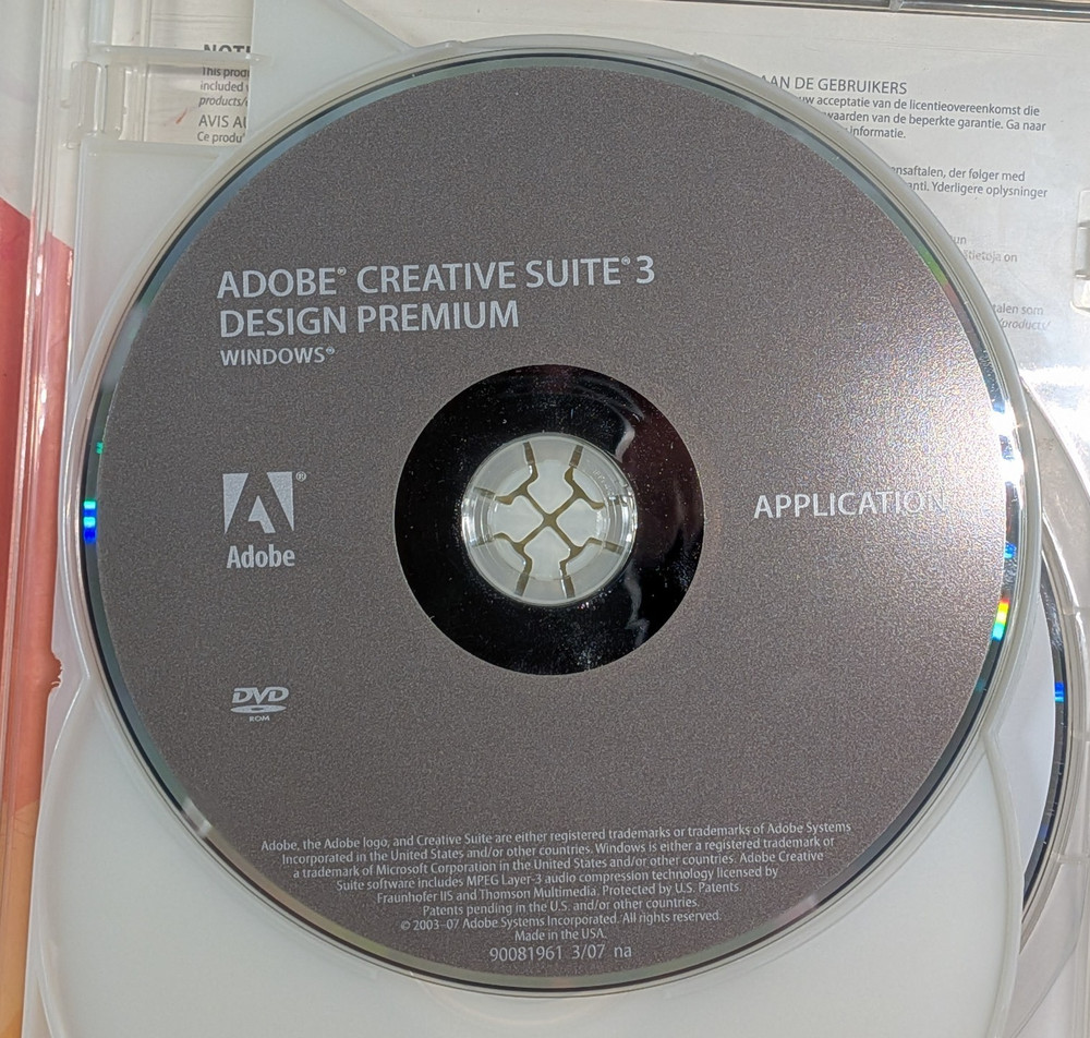 ADOBE CREATIVE SUITE 3 DESIGN PREMIUM Software *3-Disc DVD/CD-ROM w/ Serial Key*
