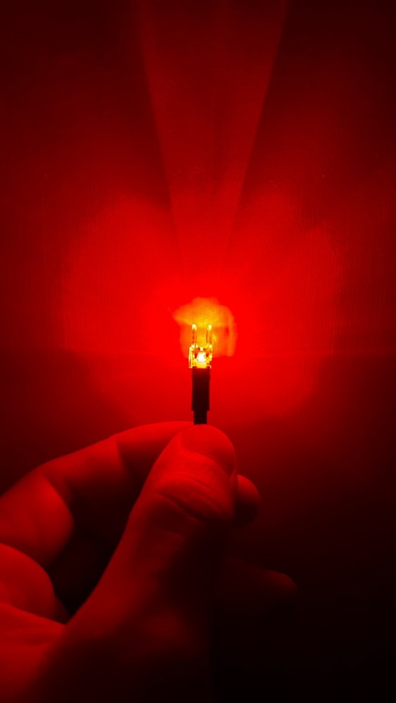 NockOut Lighted Nocks Red Universal Fit Single Nock for Compound Bow