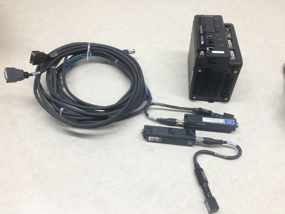 Keyence XG-7002 Controller Console XG-S035MU Camera XG-S035MH Controller Cables