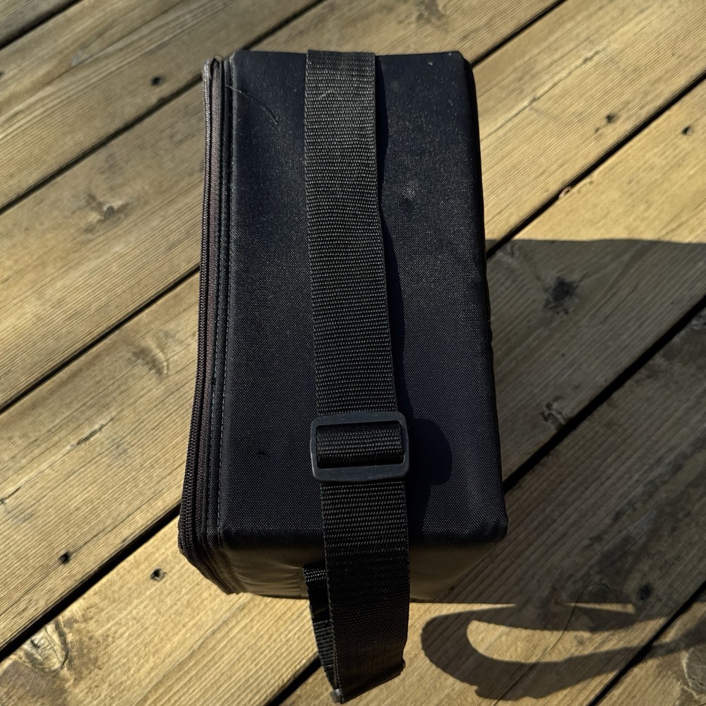 Case Logic CD Black Storage Carrying Case Bag 30 CDs With Strap
