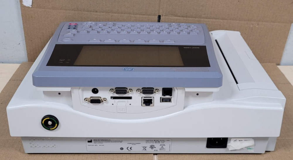 GE MAC 1600 Resting ECG Analysis Machine (TURNS ON!)